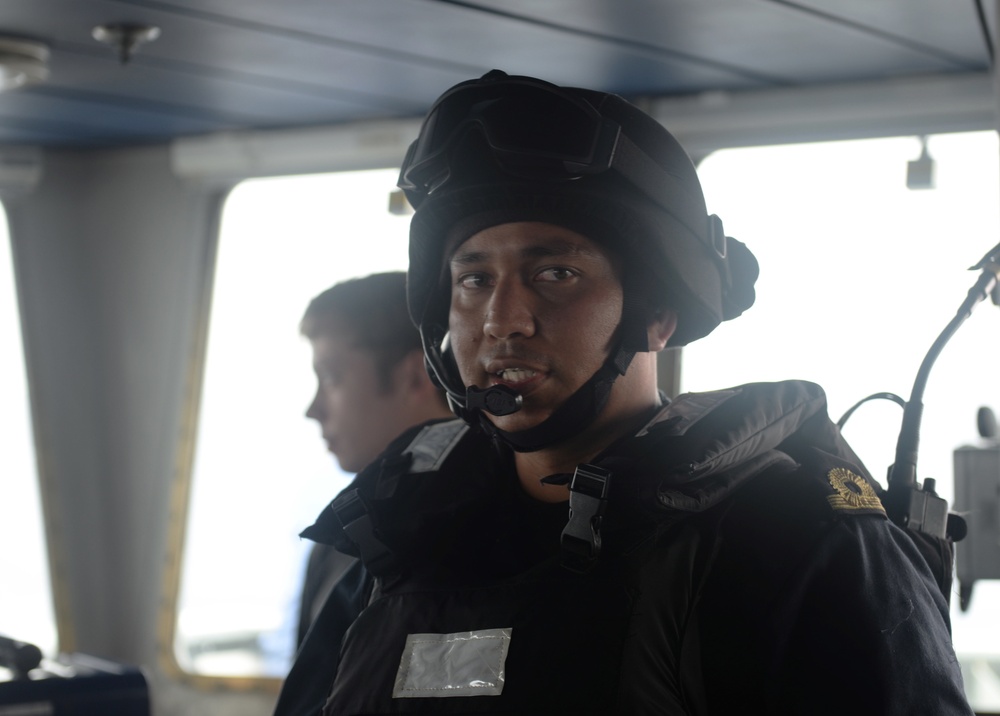 Mexican boarding team enhances skills aboard HMS Severn
