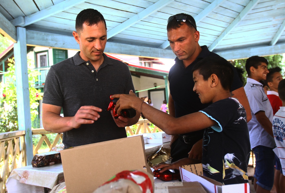 BSRF Marines touch local Romanian Community
