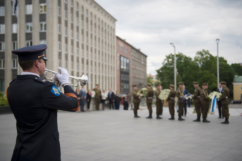 Secretary of defense visits Estonia