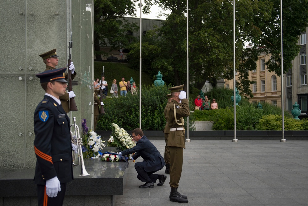 Secretary of defense visits Estonia