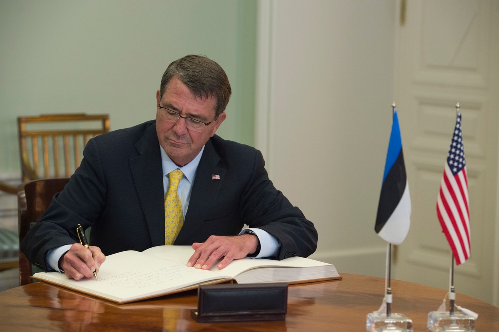 Secretary of defense visits Estonia
