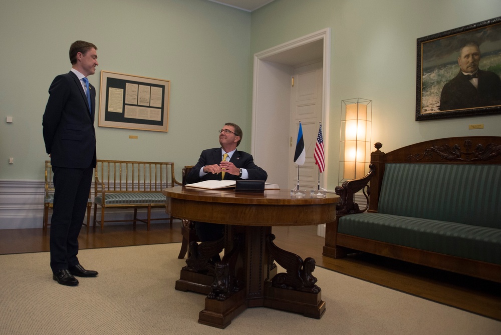 Secretary of defense visits Estonia