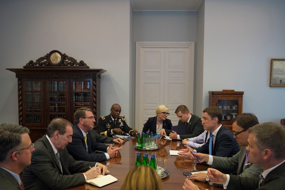Secretary of defense visits Estonia