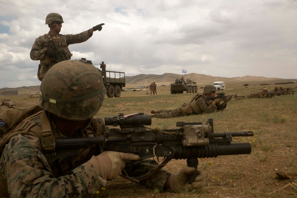 Mongolian Armed Forces, US Marines Conduct Convoy Training
