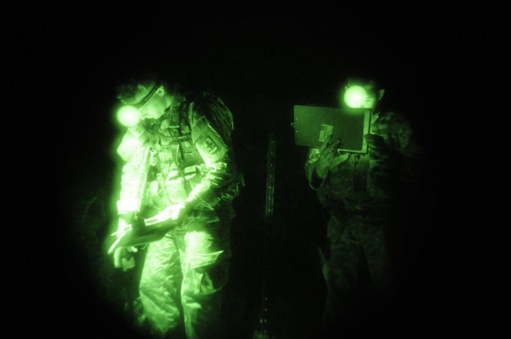 Soldiers, NCOs prove they aren’t afraid of the dark during the 2015 ARNG Best Warrior Competition