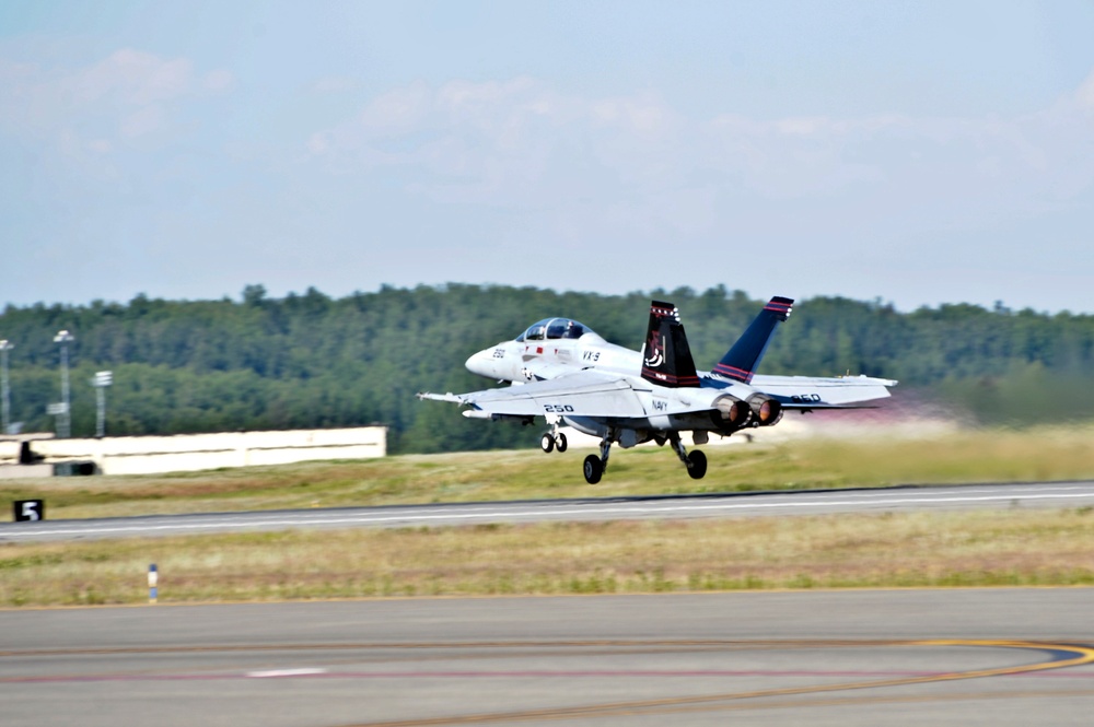 F-18 Hornets at NE15: Lessons learned on how to communicate from a force multiplier