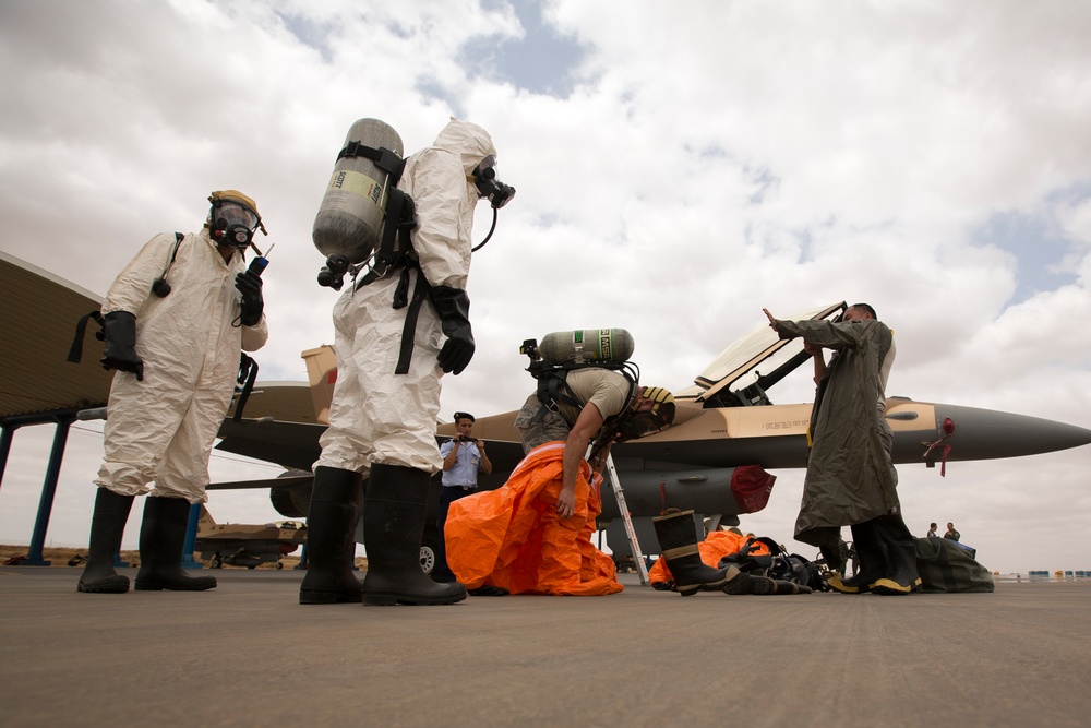 Exercise African Lion 15: Maj. Gen. Simcock visit