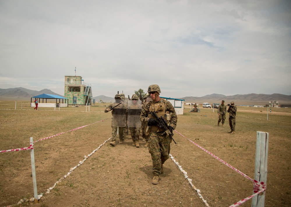 Multinational Participants train in riot control tactics
