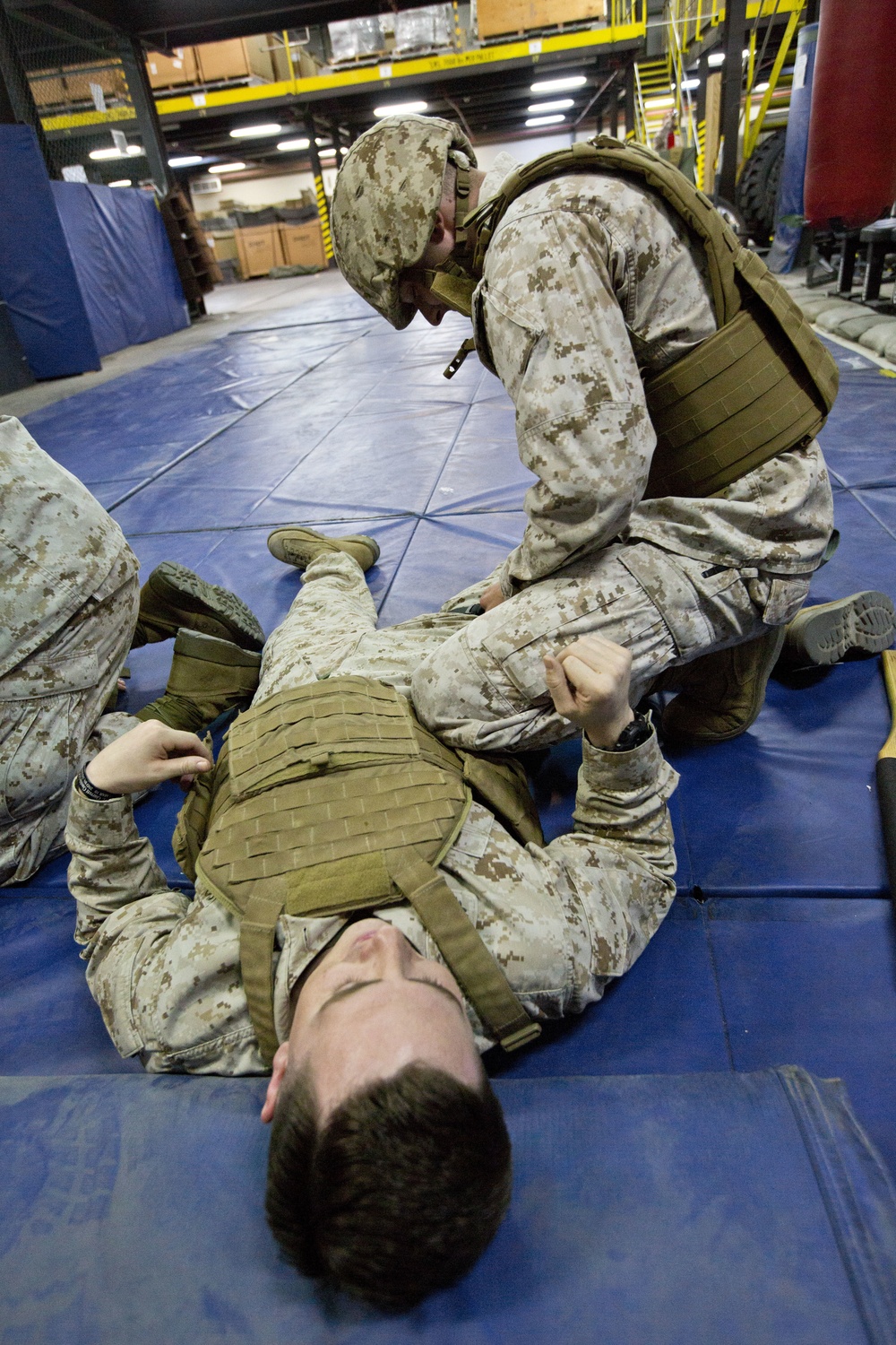 DVIDS - Images - CE MARFOR CENTCOM FWD Combat Lifesaver Course [Image 4 ...