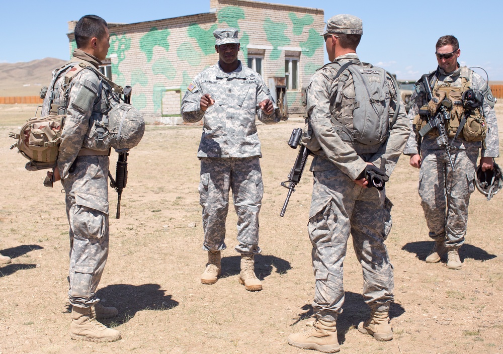 US Army Pacific command sergeant major visits Mongolia in support of Khaan Quest