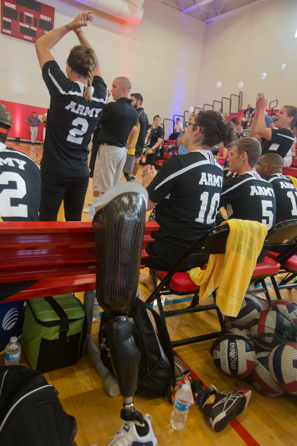 Team Army dominates sitting volleyball during 2015 DoD Warrior Games