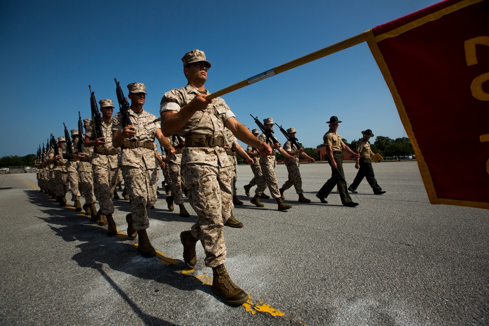 Marine recruits drill into final training days