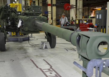 M198 heads to National Museum of the Marine Corps, M777 takes lead