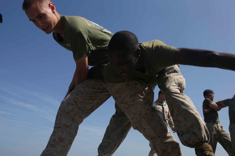 26th MEU conducts non-lethal technique training