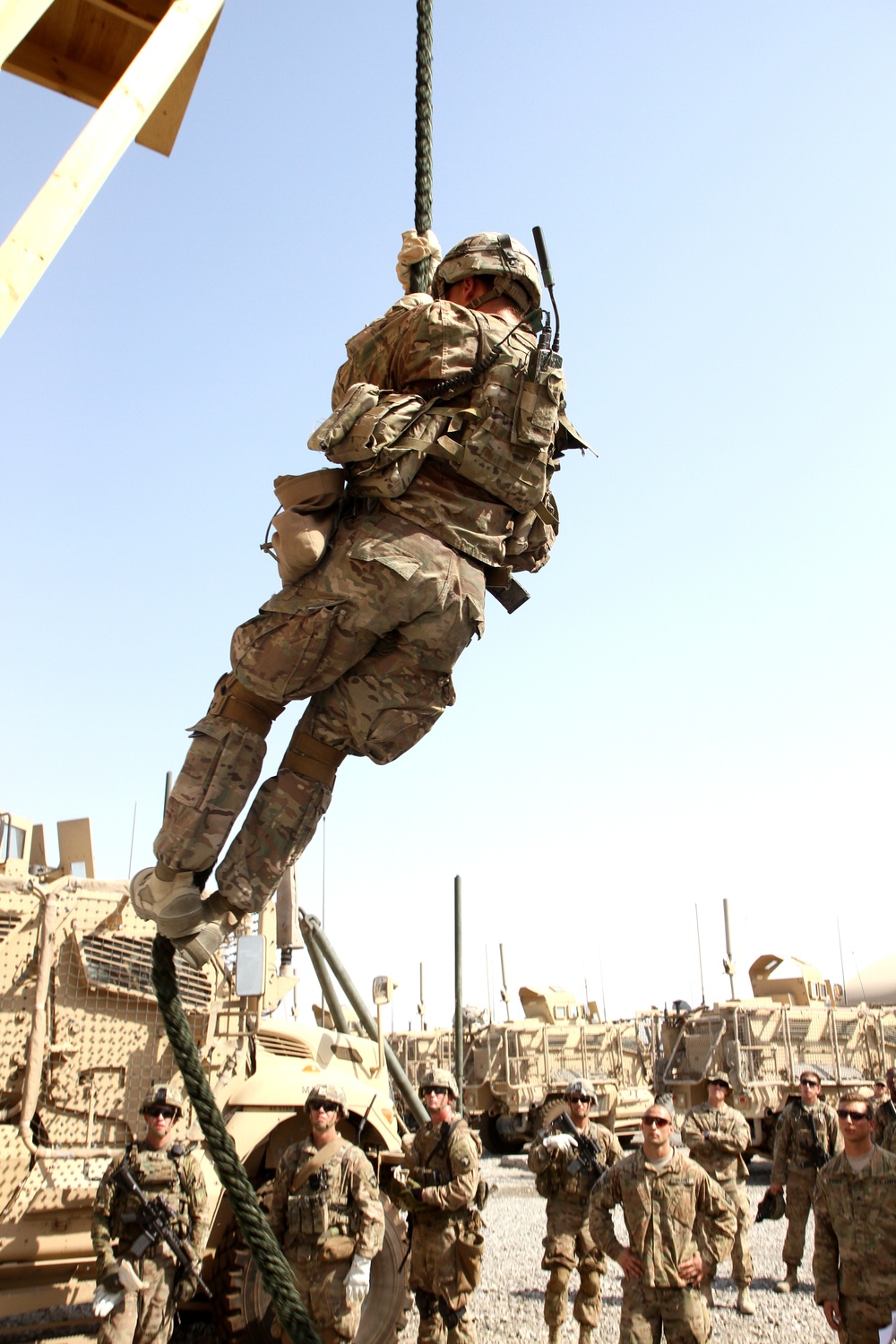 US Army soldiers conduct fast rope training in eastern Afghanistan