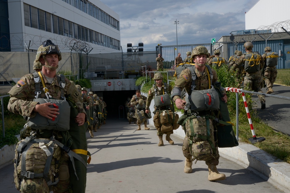 173rd Airborne Brigade airfield-seizure