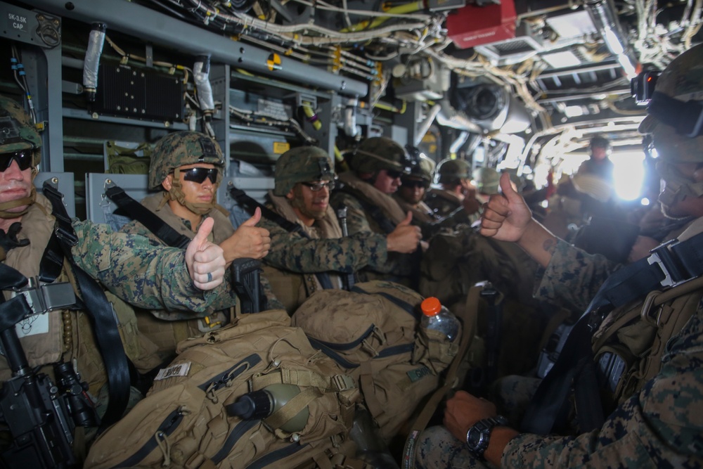 Ship-to-shore, VMM-263 supports 1/8 amphibious assault exercise