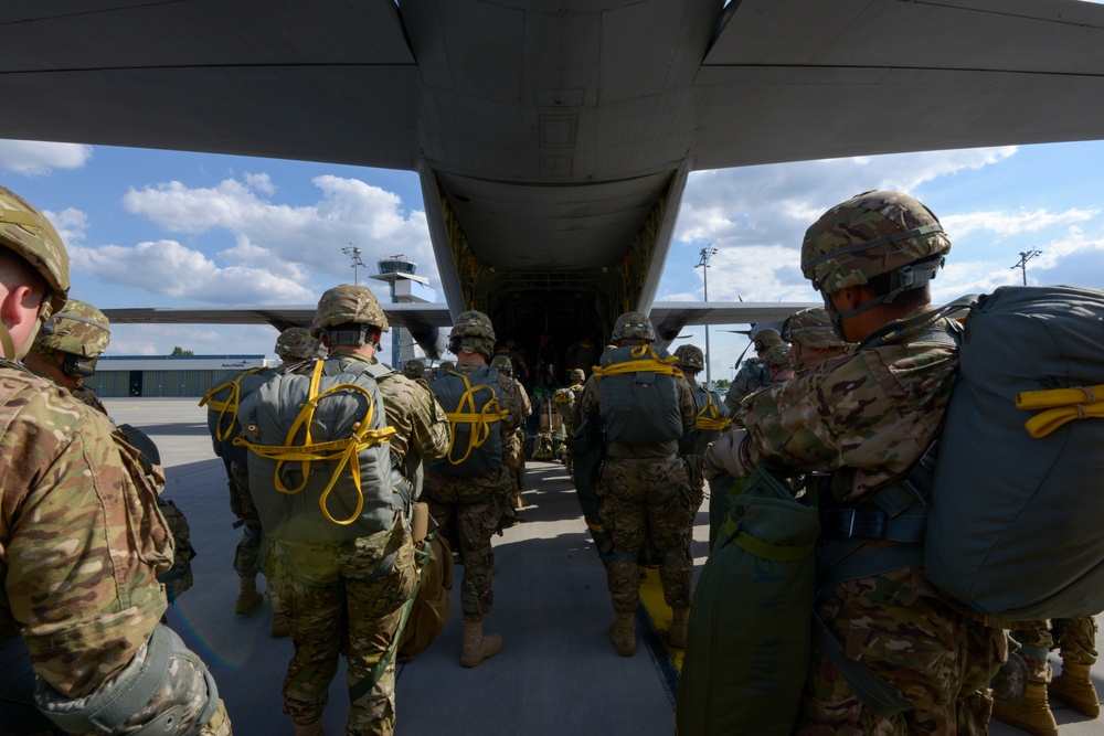 173rd Airborne Brigade airfield-seizure