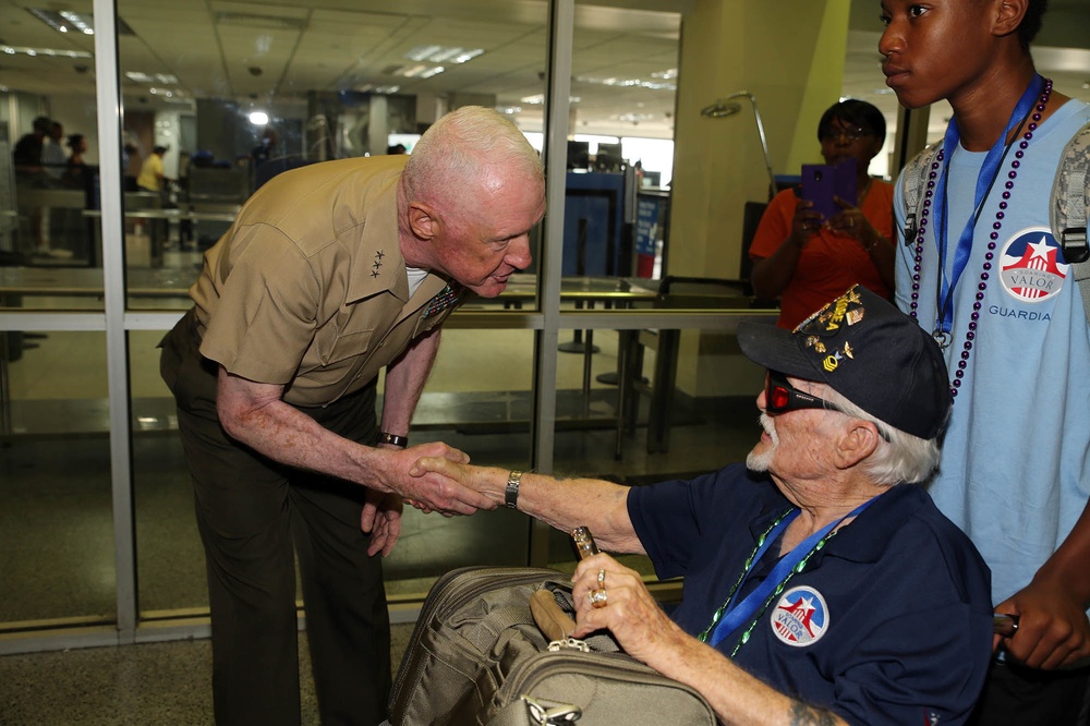 Marines, others welcome WWII vets to the Big Easy