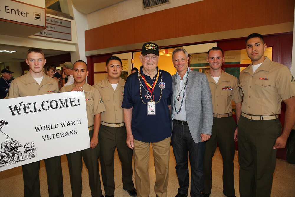 Marines, others welcome WWII vets to the Big Easy