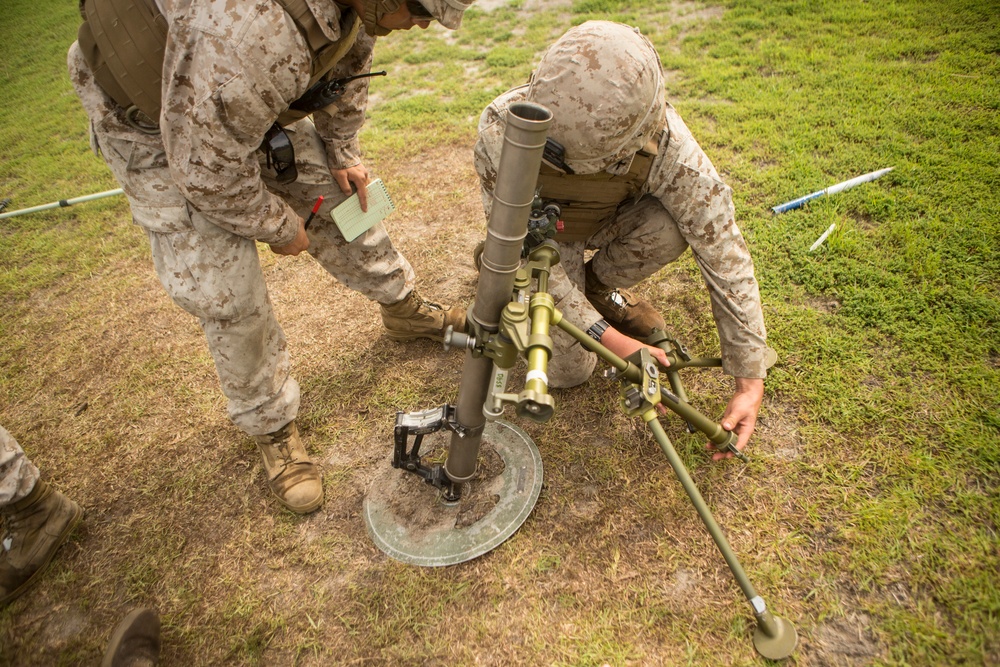 ‘Warlords’ conduct indirect-fire training with mortars
