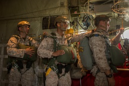 Recon Marines conduct intentional water jumps