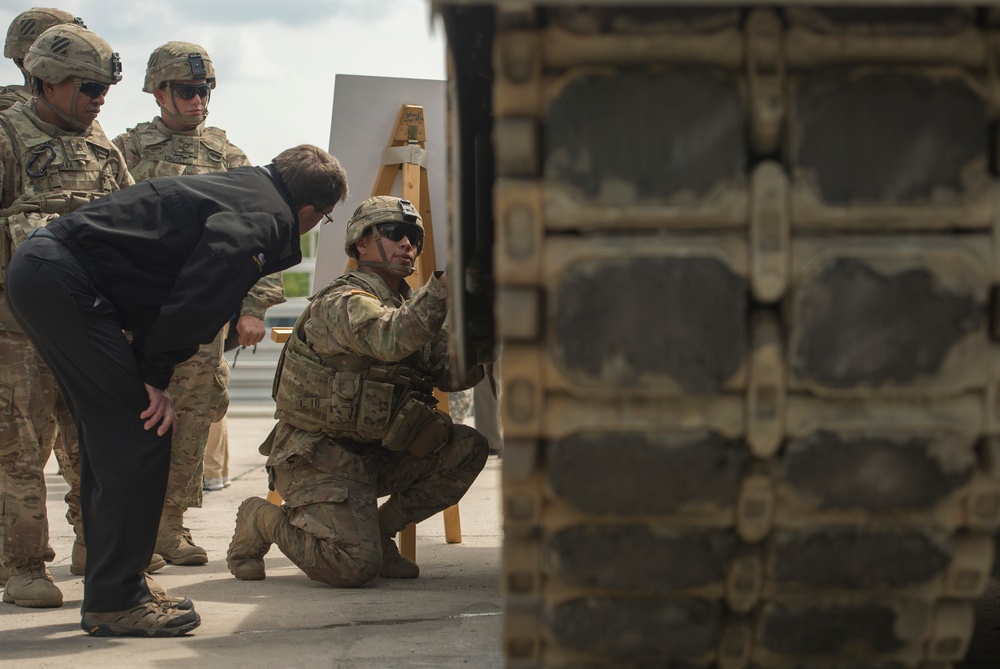 Secretary of defense visits the Grafenwoehr Training Area