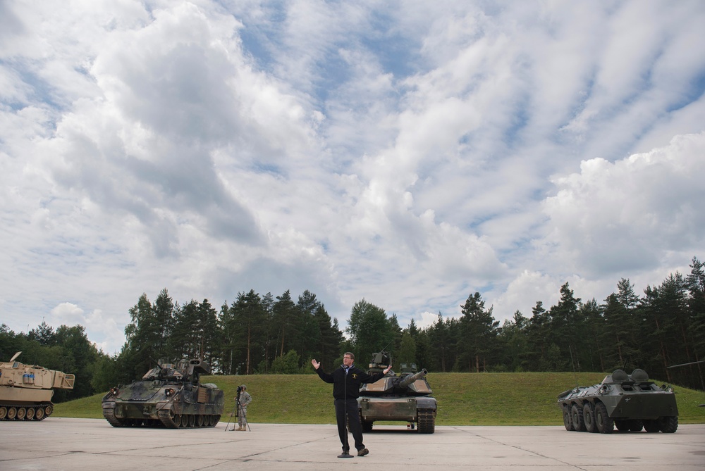 Secretary of defense visits the Grafenwoehr Training Area