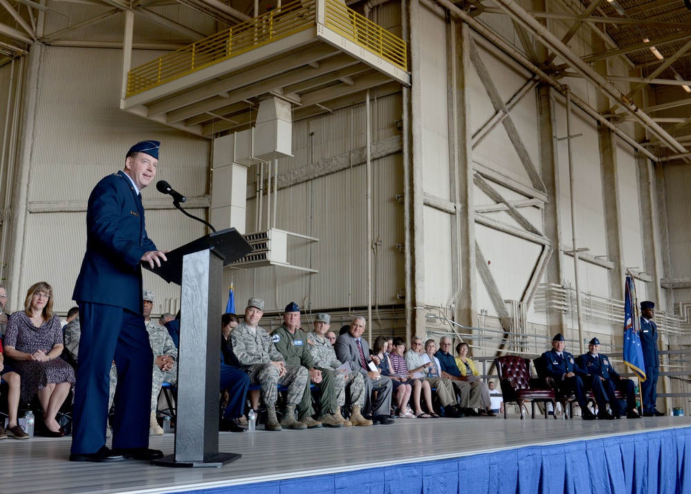 Hohn takes command at Altus Air Force Base