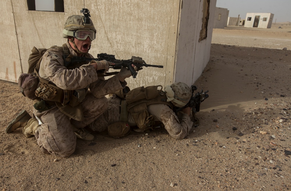 U.S. Marine Crisis Response Platoon conducts Mission Readiness Exercise in Southwest Asia