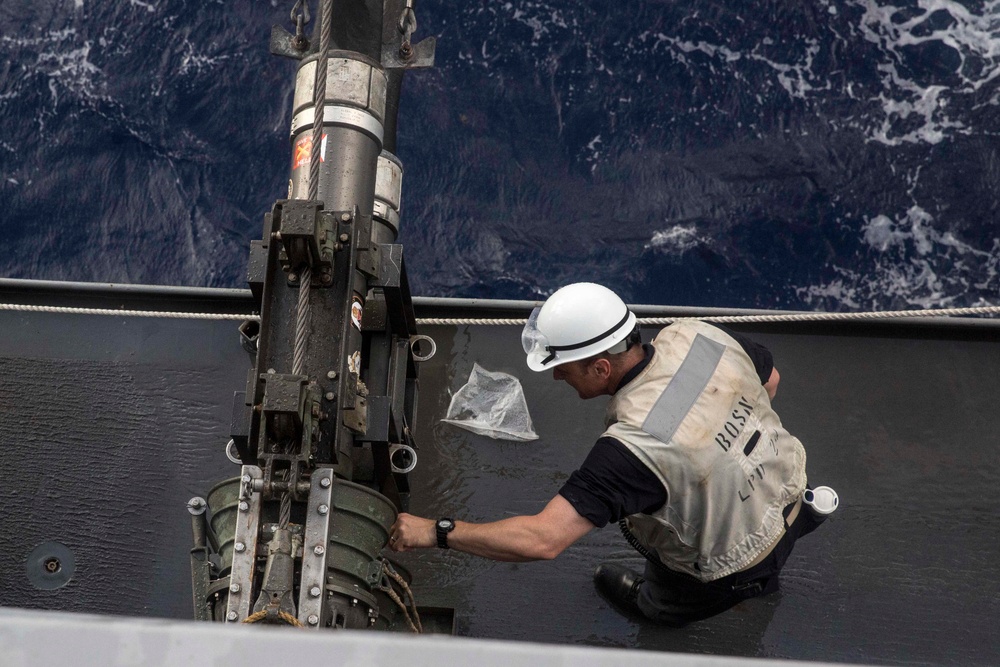 USS Arlington conducts replenishment at sea