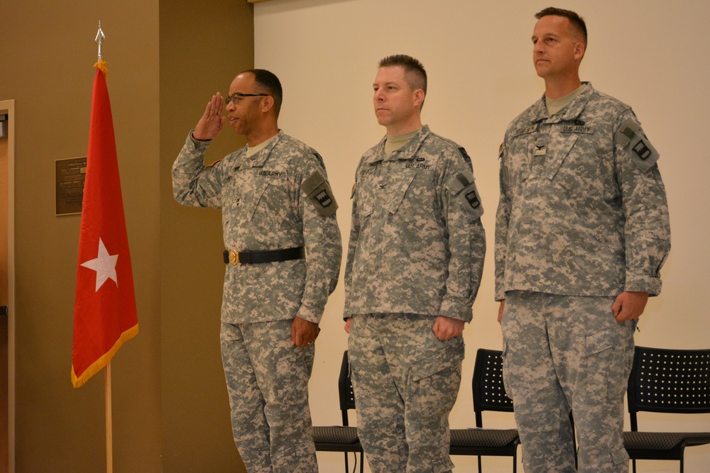 Boganowski succeeds Geck as 800th LSB commander