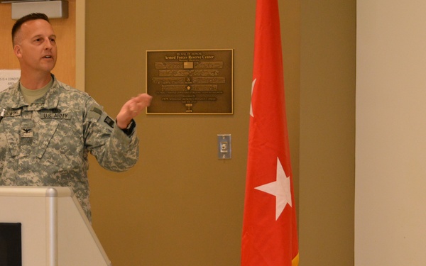 Boganowski succeeds Geck as 800th LSB commander