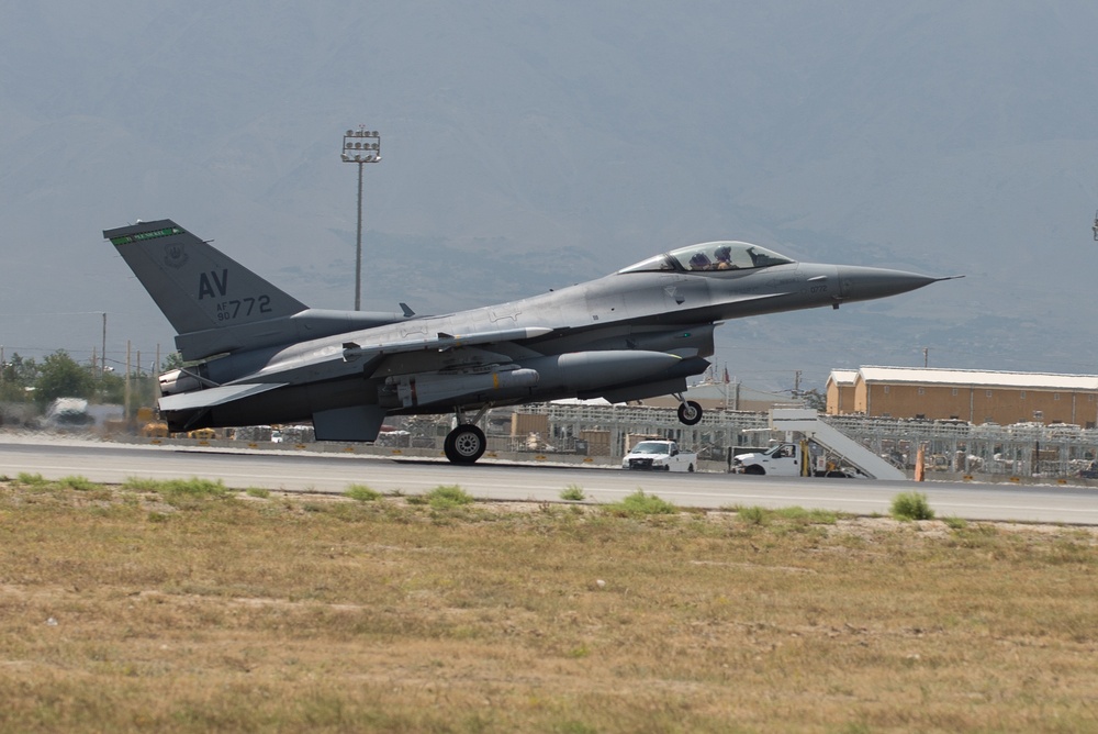 Brig. Gen. Kelly fini flight