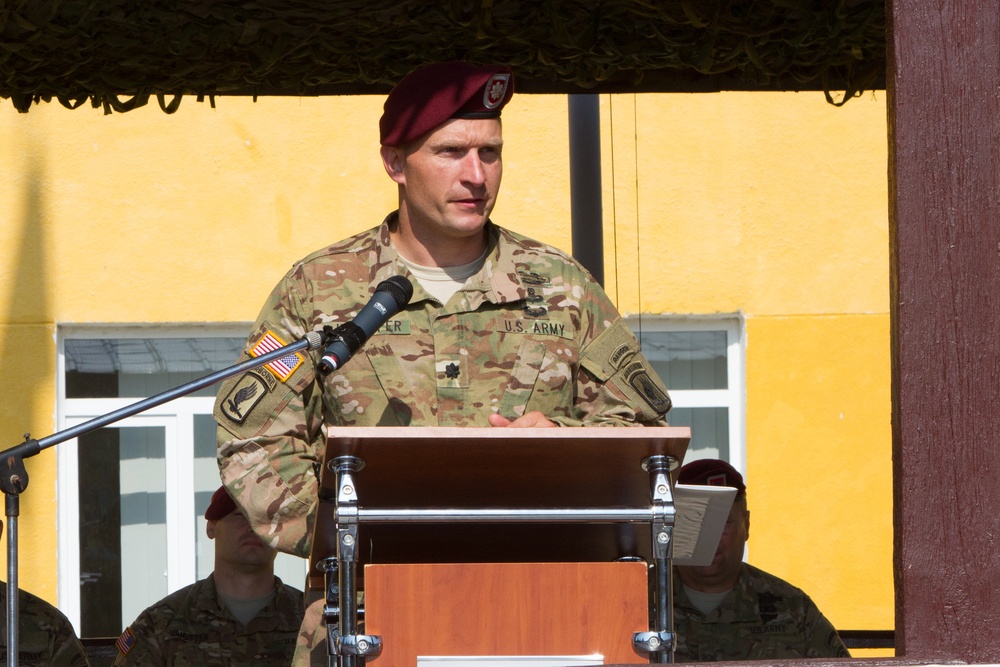 ‘The Rock’ welcomes new commander in Ukraine