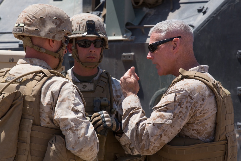 2nd Marine Division CG visits Marines during ITX 3-15