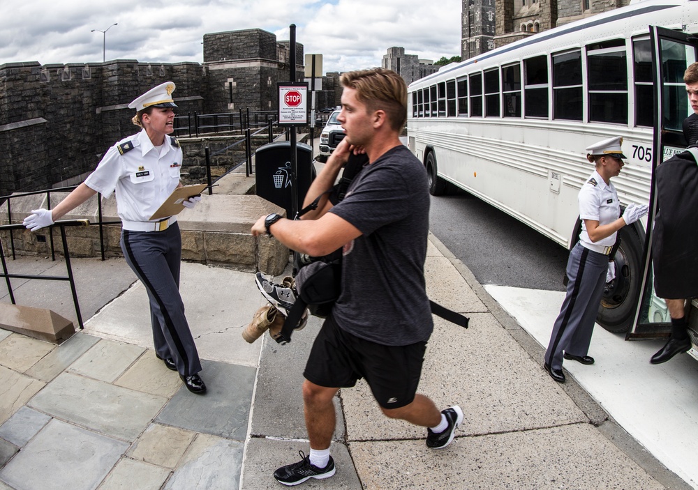 DVIDS News West Point Welcomes Future Cadets On R Day