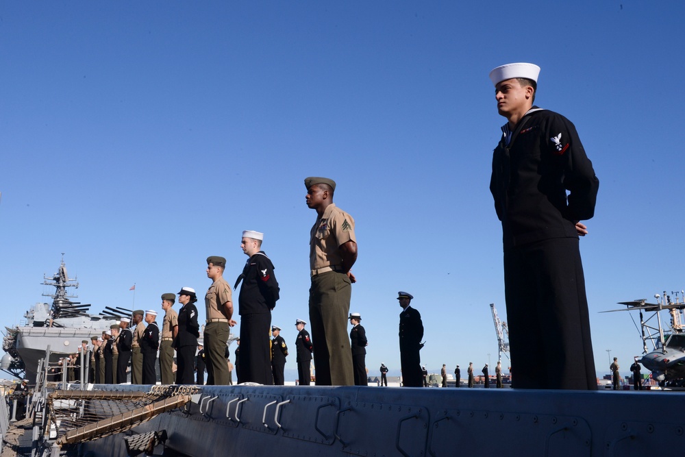 USS Green Bay arriving in Fremantle, Australia