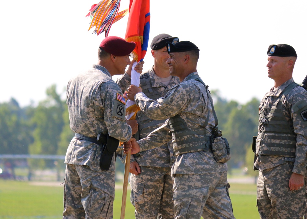DVIDS - Images - The 35th TTSB changes command [Image 1 of 2]