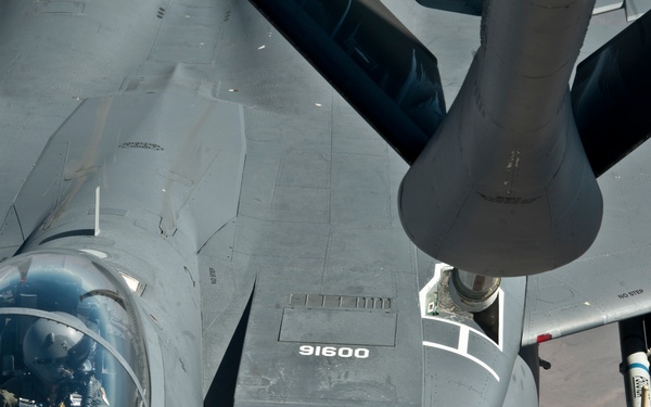 Lilac Princesses get glimpse at Fairchild’s refueling capabilities