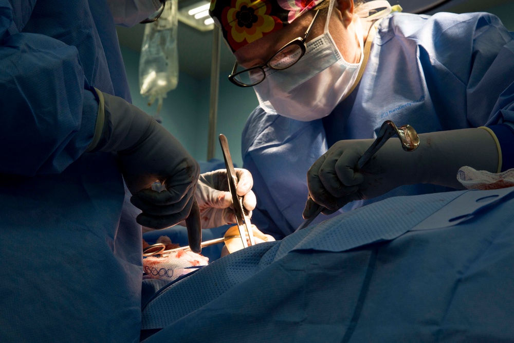 USNS Mercy crew conduct surgeries in Papua New Guinea