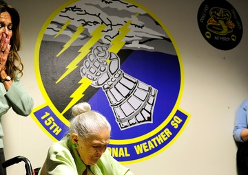 Former WWII weather observer relives sunny days during trip to Scott Air Force Base