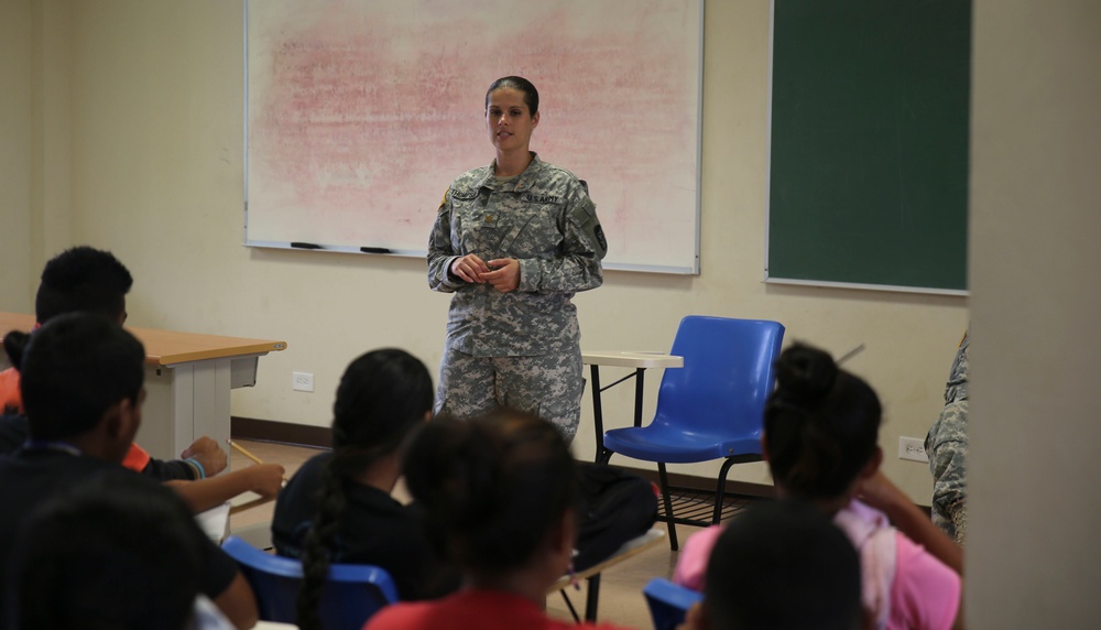 Service members visit College of Micronesia