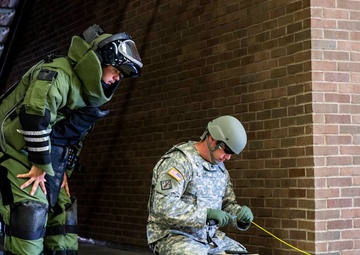 New York Army National Guard EOD Soldiers hone skills at Raven’s Challenge