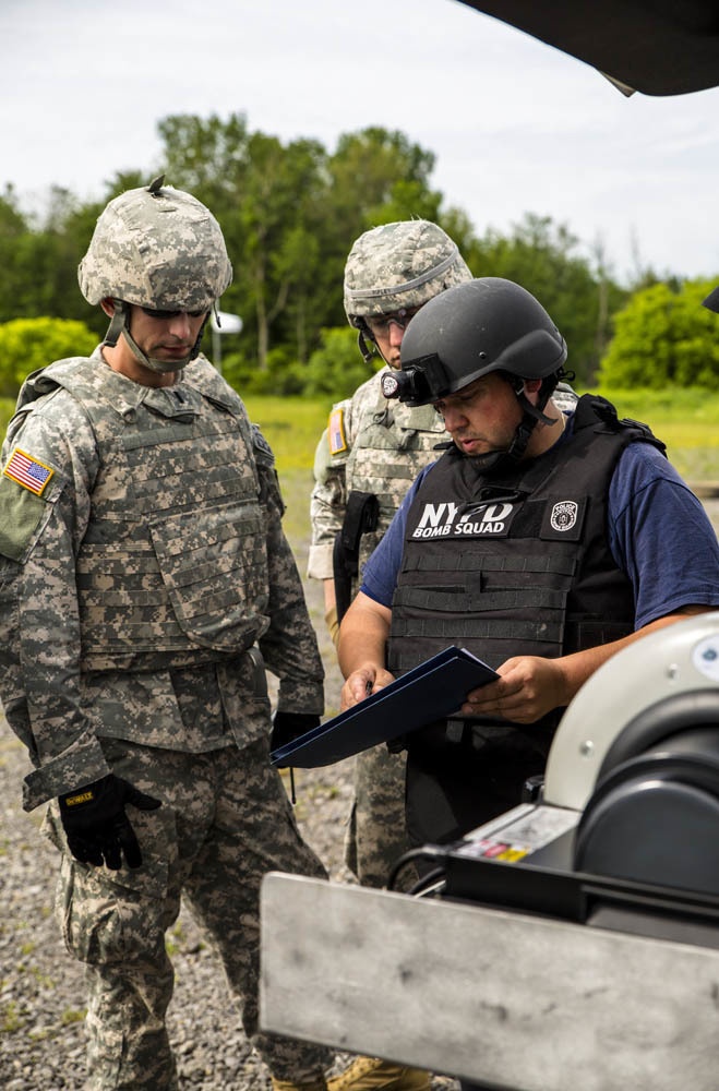 New York Army National Guard EOD Soldiers hone skills at Raven’s Challenge