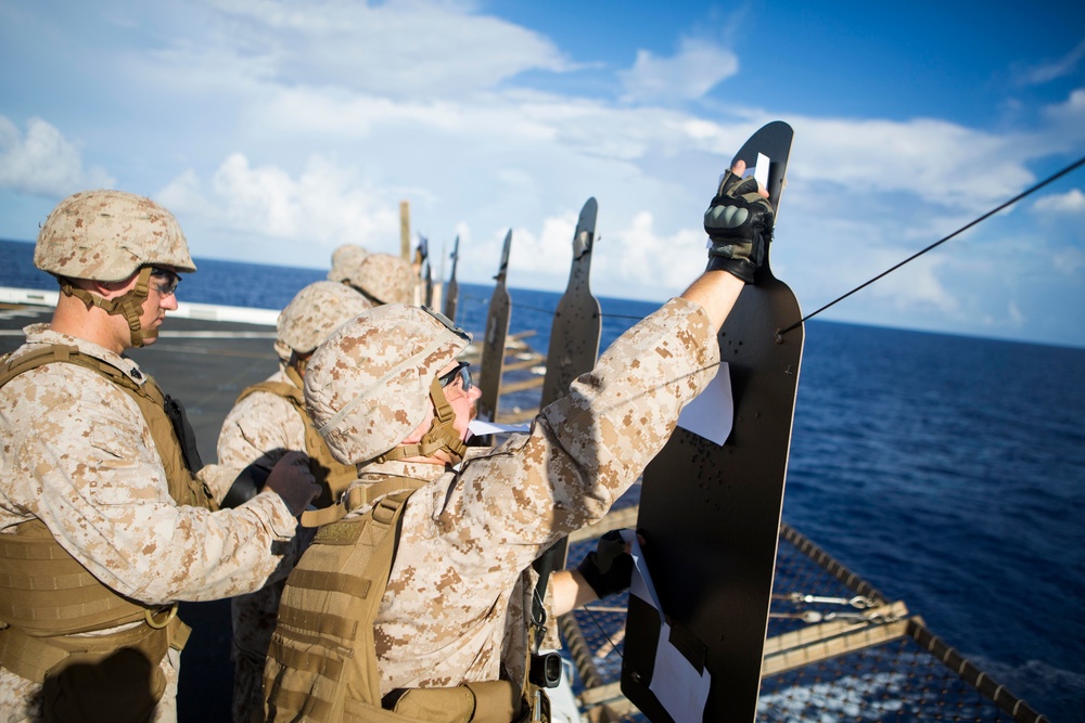 U.S. Marine and JGSDF deck shoot aboard the USS Green Bay (LPD-20)