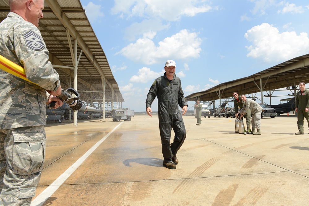 Ninth AF commander completes final F-16 flight