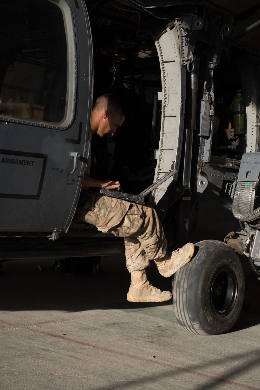 Pave Hawk maintainers keep rescue birds flying