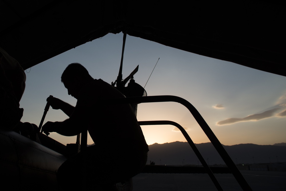 Pave Hawk maintainers keep rescue birds flying