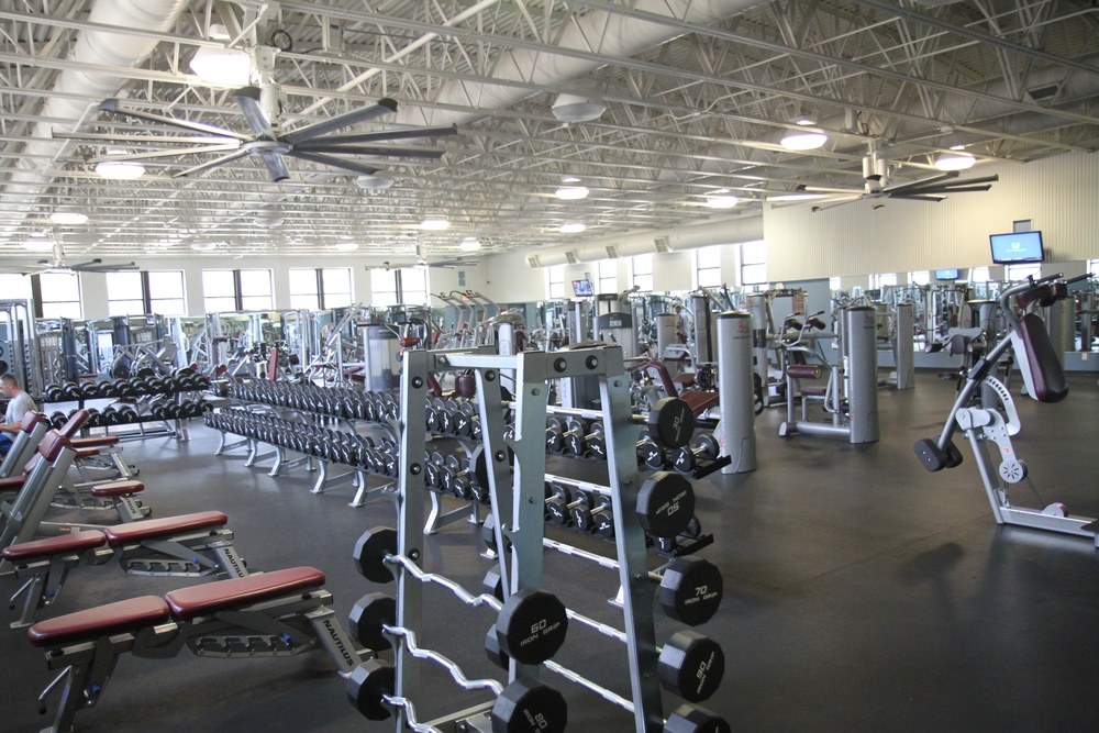 The Shaw Air Force Base Fitness and Health Center's calisthenics and free weight center